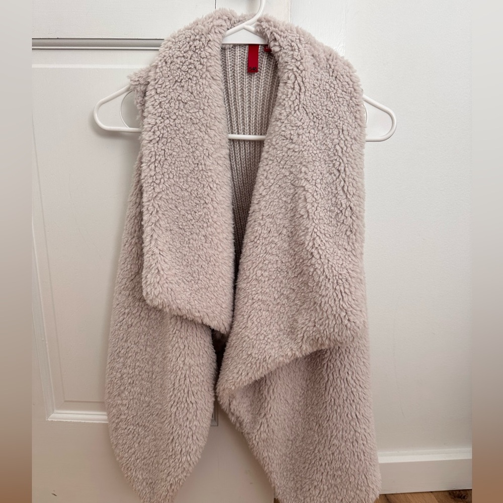 Fluffy sweater vest